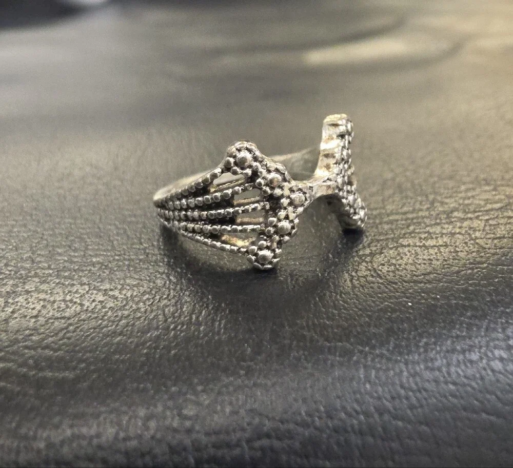 Silver-Tone Shell Motif Adjustable Ring